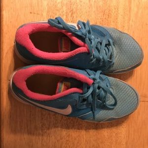 Blue Nike Flex Experience 3